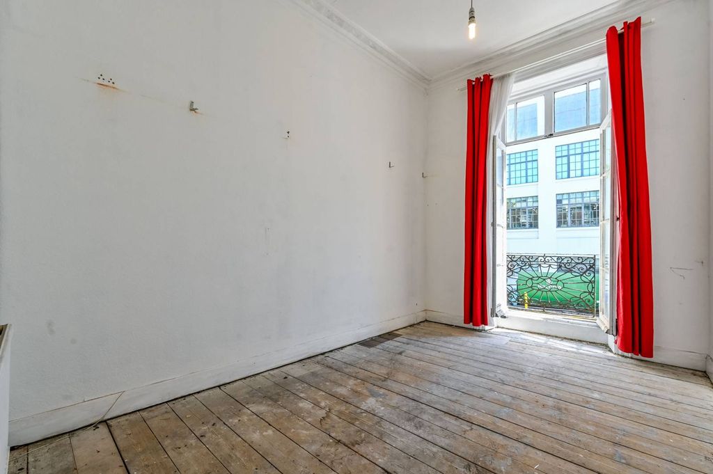 Property photo 2 of 7