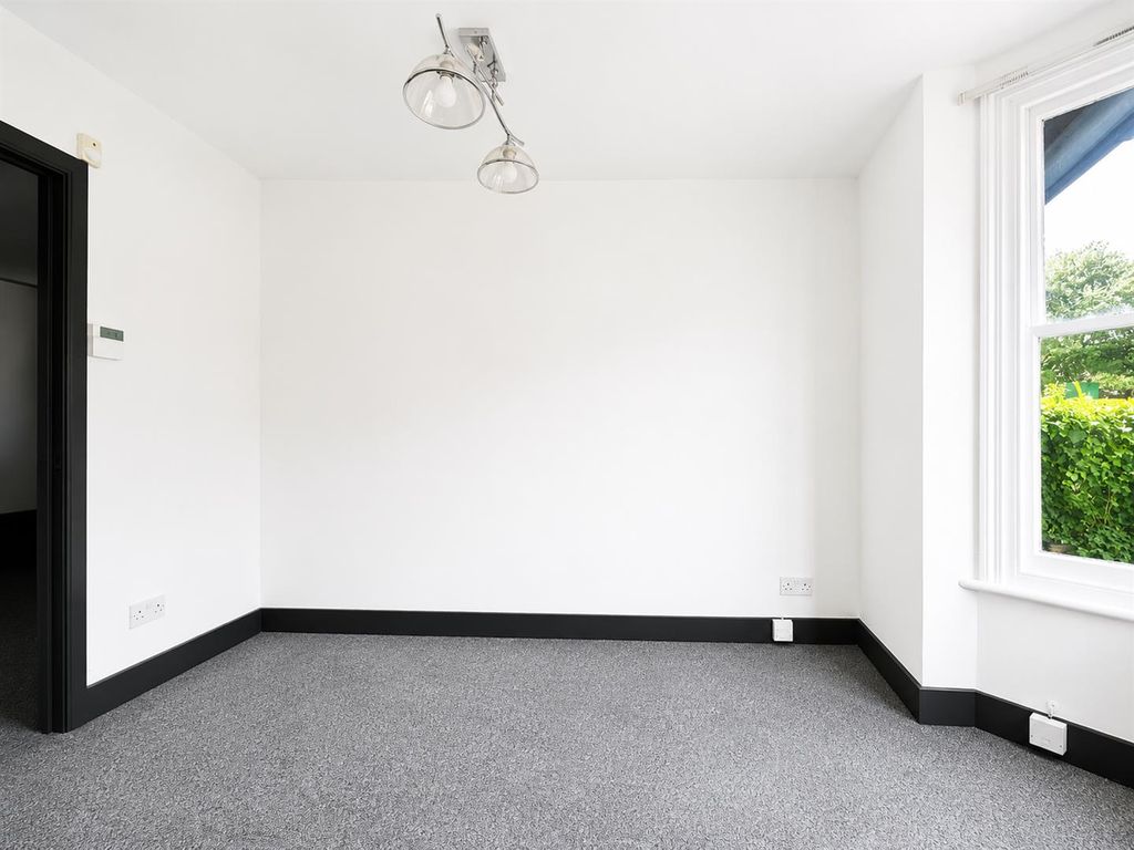 Property photo 3 of 7 Coopers Estate Agents