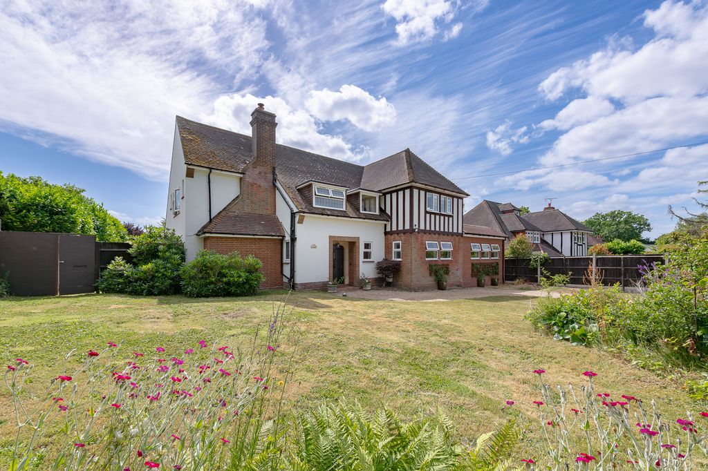 Property photo 1 of 23