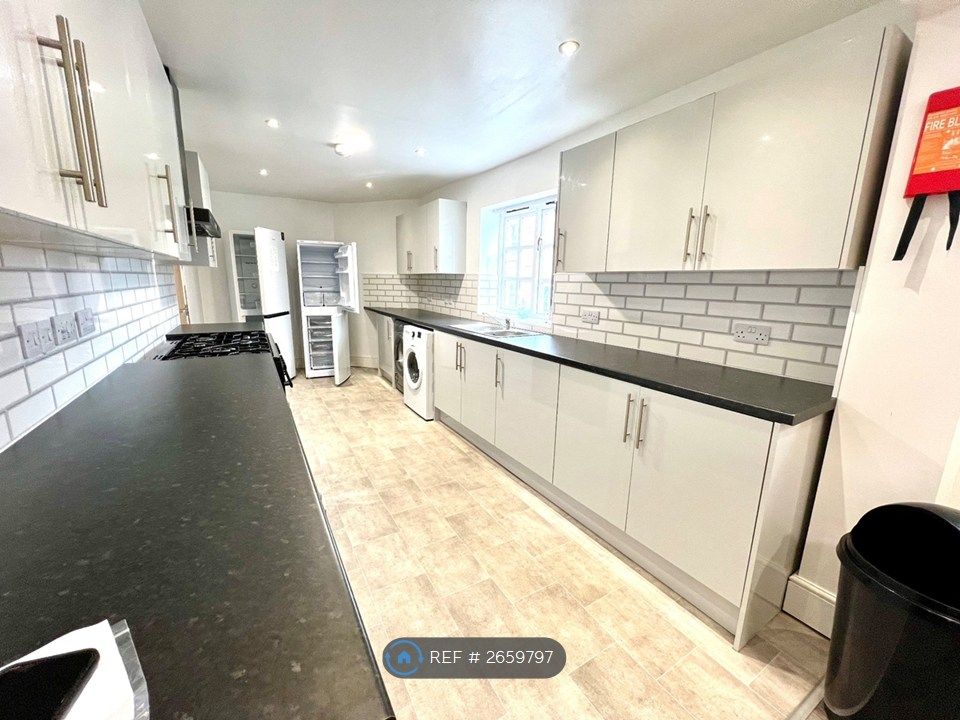 Property photo 3 of 26