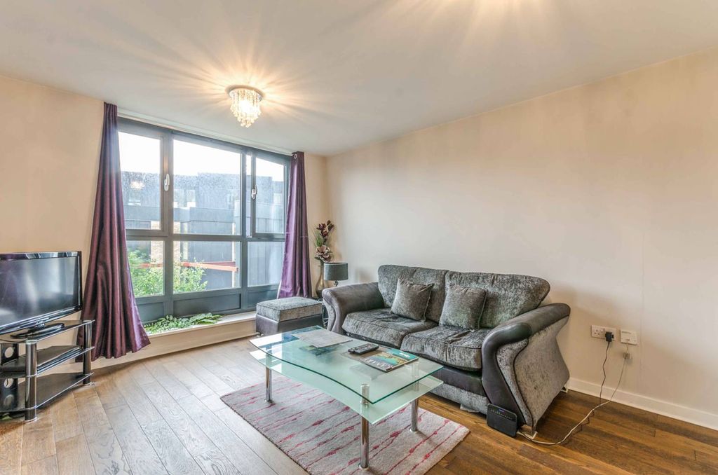 Property photo 3 of 9