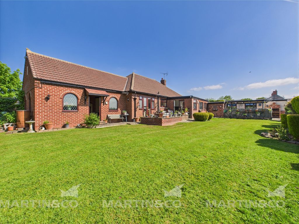 Property photo 1 of 47 Cam02406G0-Pr0459-Still034