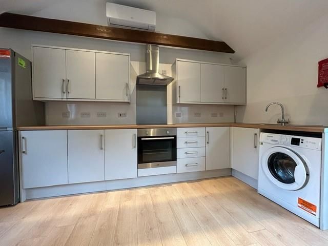 Property photo 2 of 8 Kitchen.Jpg