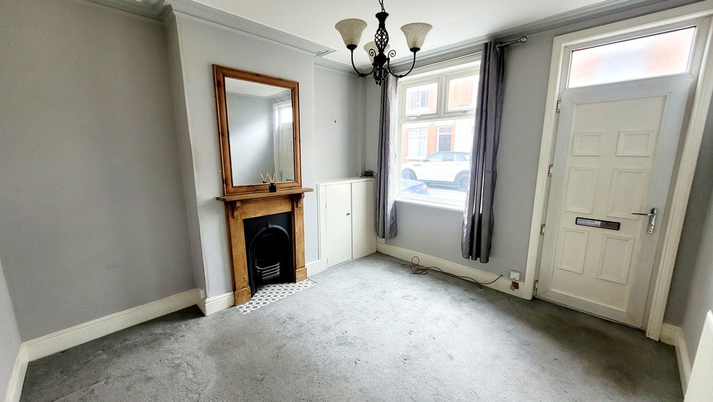 Property photo 2 of 9