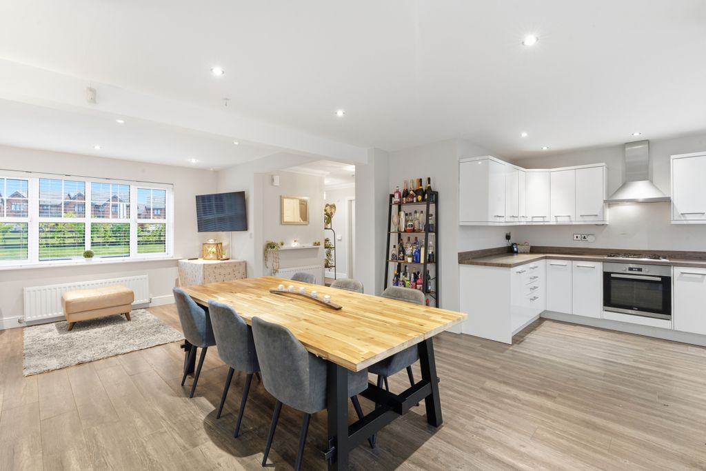 Property photo 2 of 15 Kitchen-Diner 2