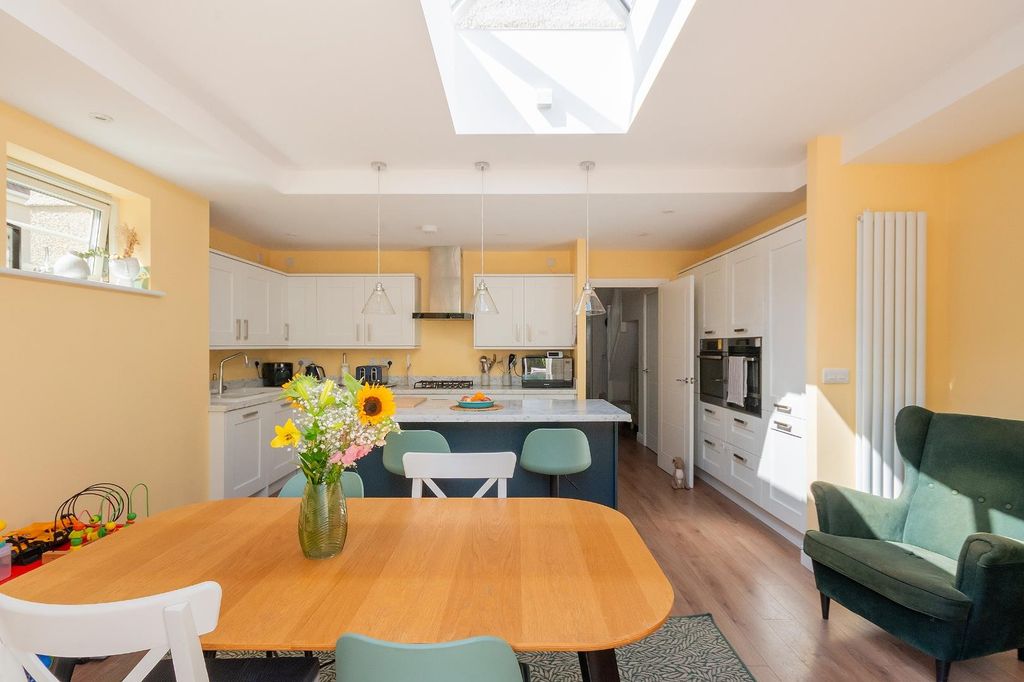 Property photo 1 of 42 1W5Brbn - Kitchen Diner E.Jpg