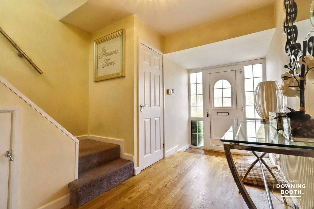 Property photo 3 of 25