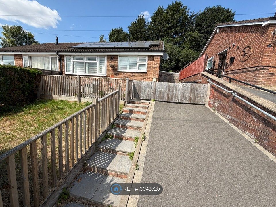 Property photo 2 of 35