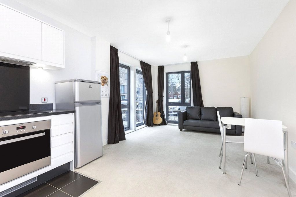 Property photo 1 of 6