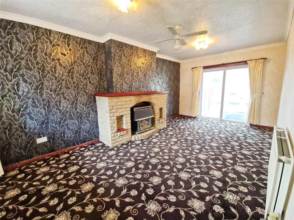 Property photo 3 of 17 Picture No. 15