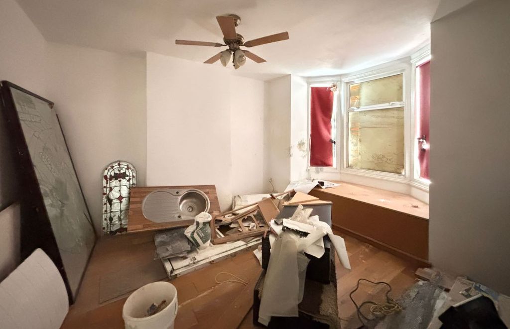 Property photo 2 of 7