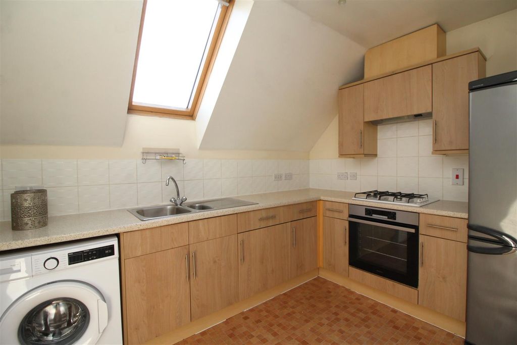 Property photo 2 of 11 Kitchen.Jpg