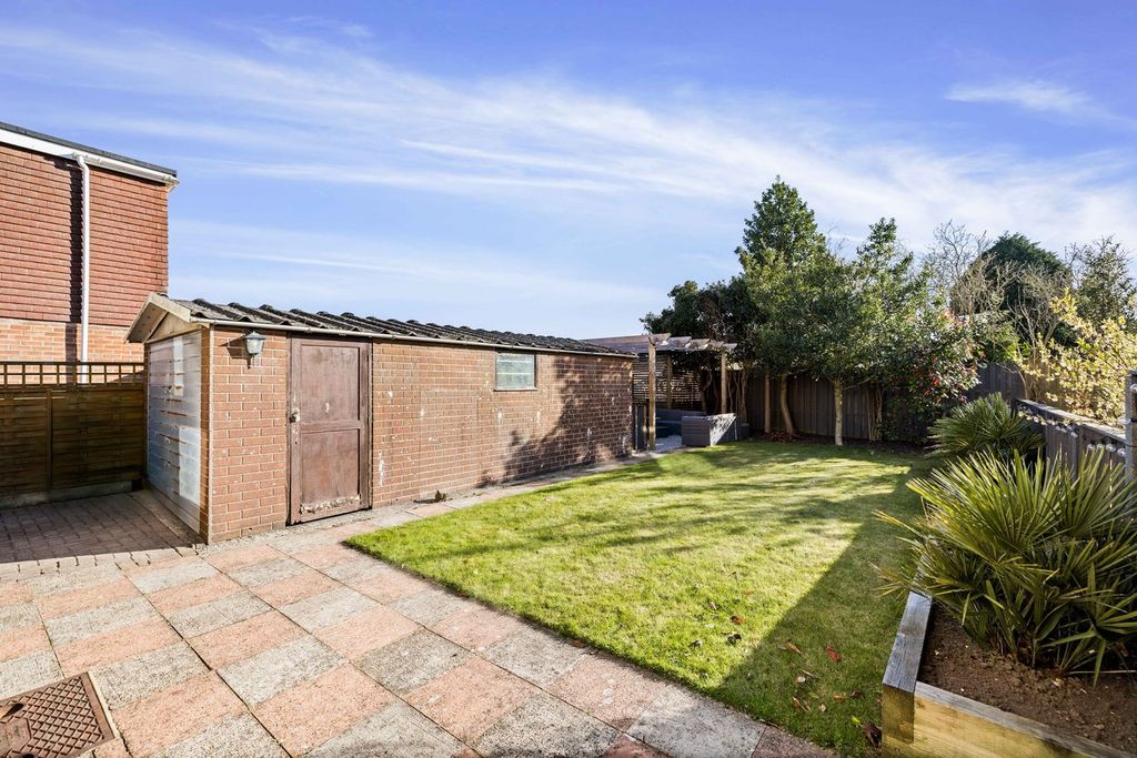 Property photo 3 of 15