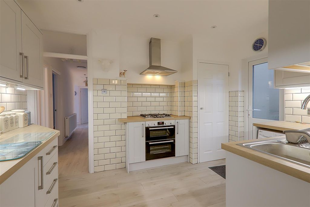 Property photo 3 of 13 Img_3839-Img_3841.Jpg