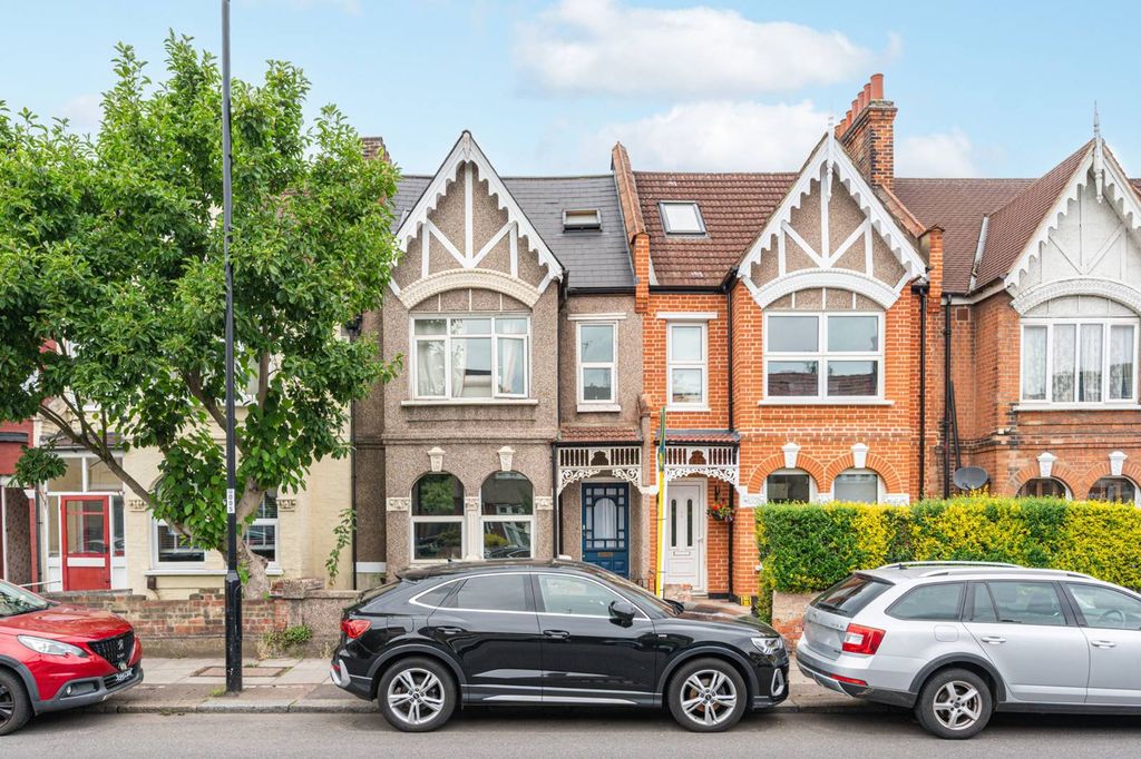 Property photo 1 of 17