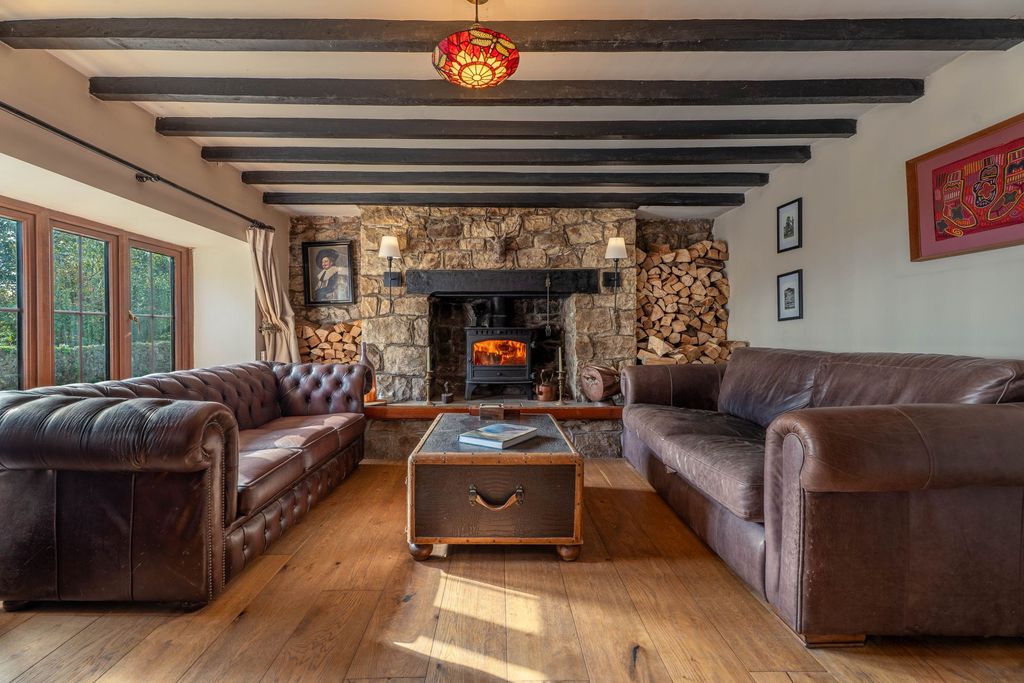 Property photo 2 of 41