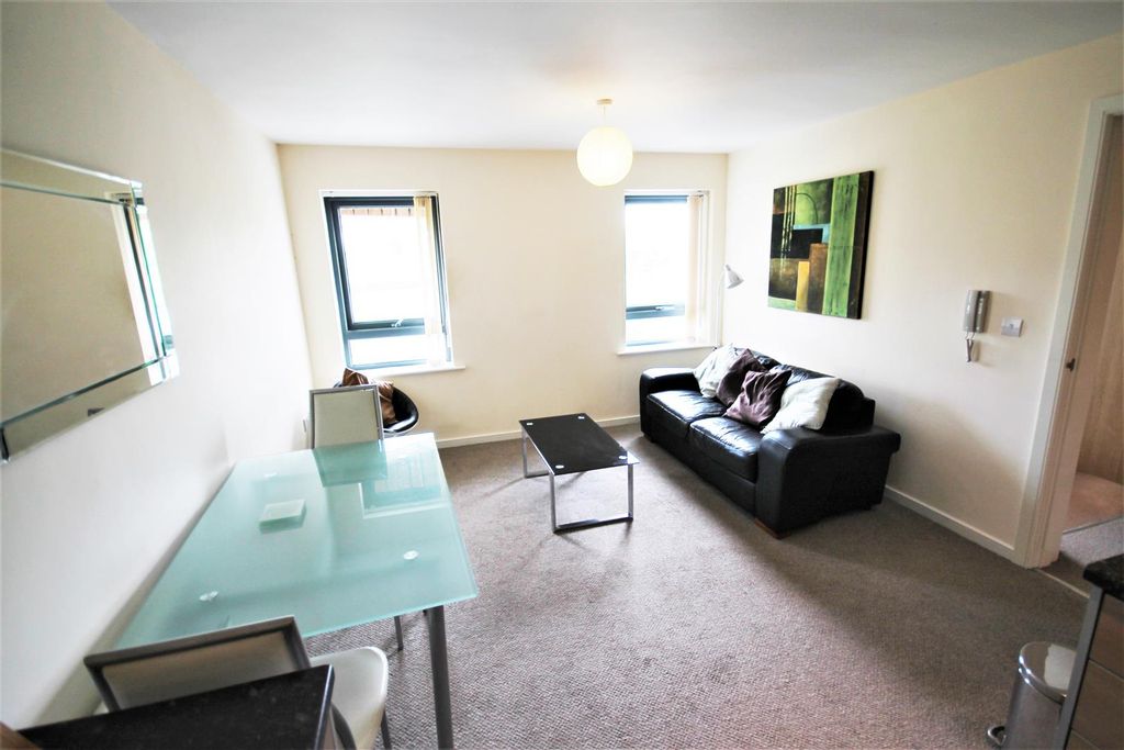 Property photo 3 of 19