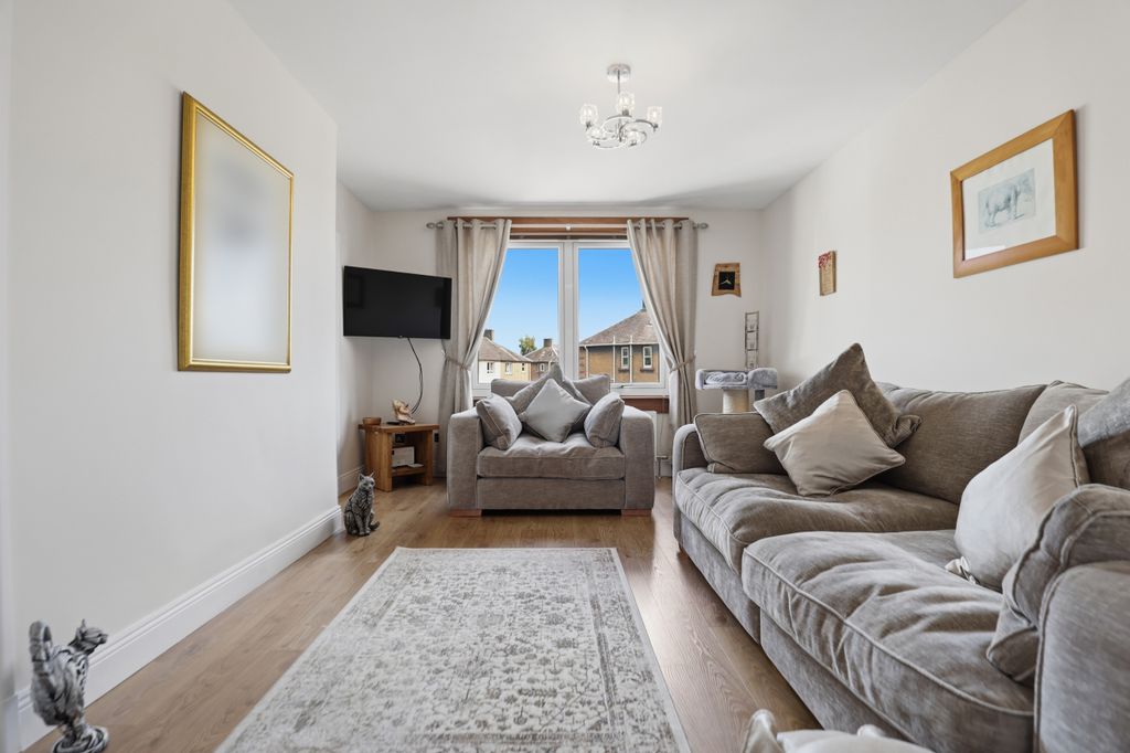 Property photo 2 of 38