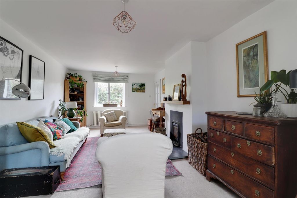 Property photo 3 of 29