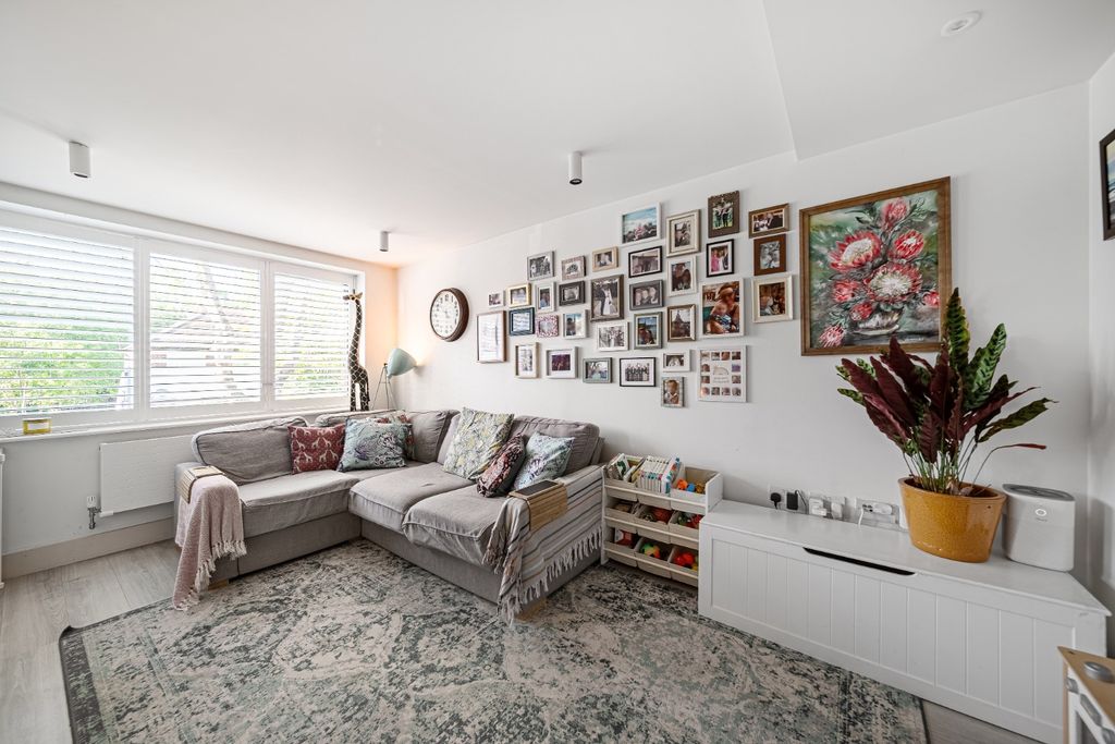 Property photo 1 of 8 4119720
