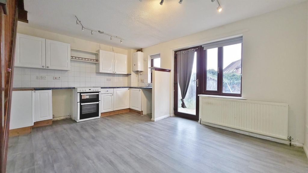 Property photo 2 of 18 Kitchen/Dining Room
