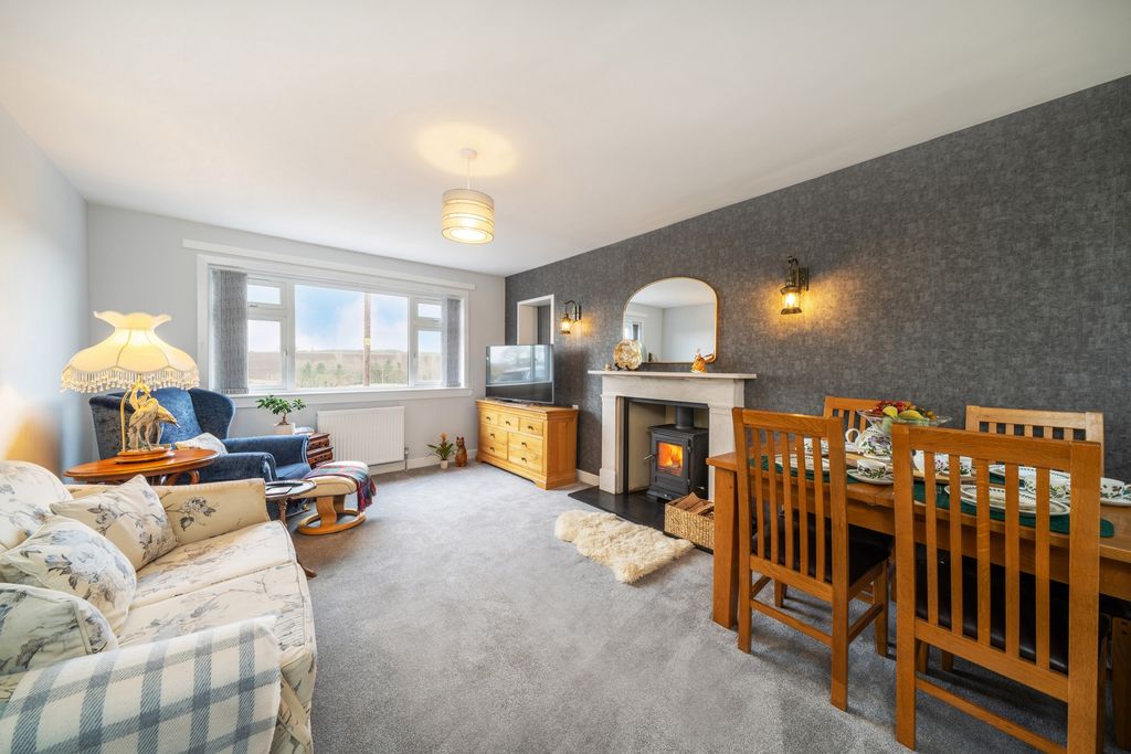 Property photo 3 of 21 Photo 9