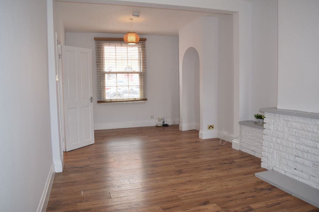 Property photo 2 of 12 Lounge 1.Jpg
