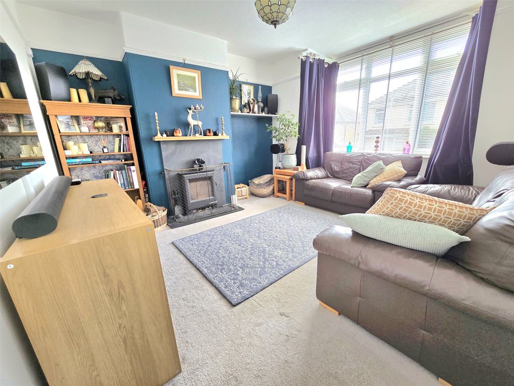 Property photo 3 of 18 3 - Picture No. 14