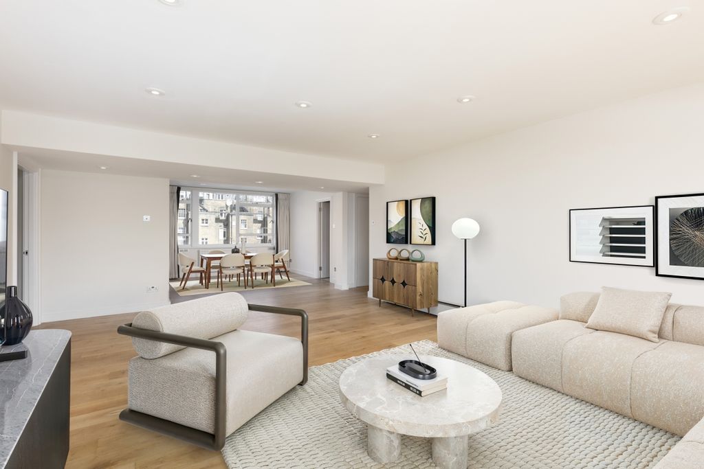 Property photo 1 of 16 Sussex Square 62 ...