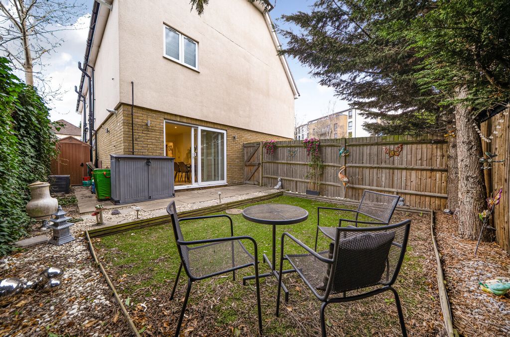 Property photo 1 of 14 1429037-19-69c2c3...