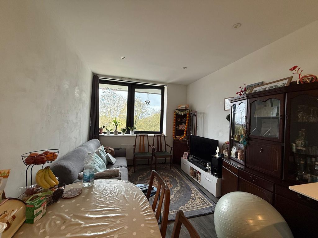 Property photo 1 of 4 Dining Room