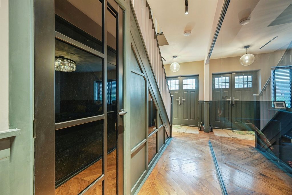 Property photo 3 of 29