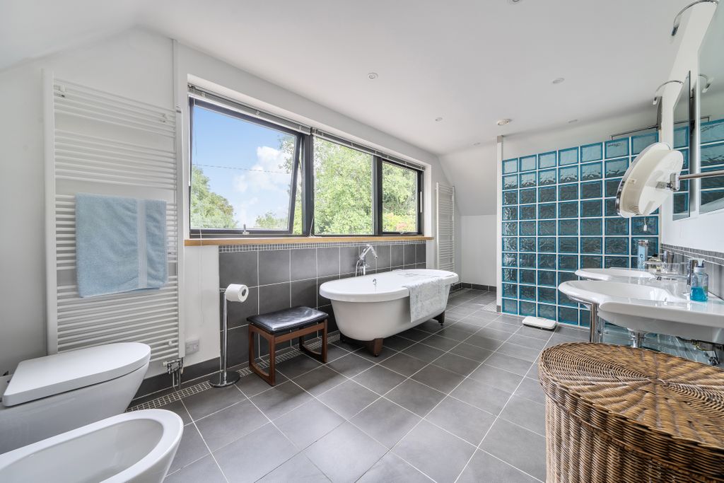 Additional image 19 of 5 bed detached house for saleRoad Running Through, Oxford OX33