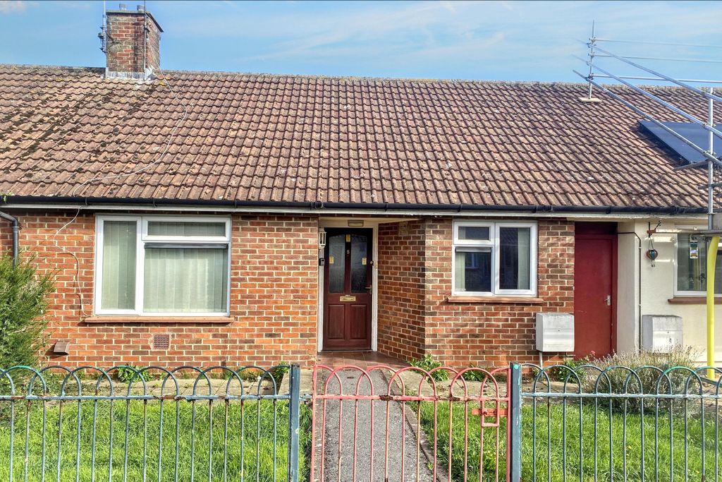 Property photo 1 of 16 5 Honey Mead, Calne, Wiltshire, Sn11 8Bh