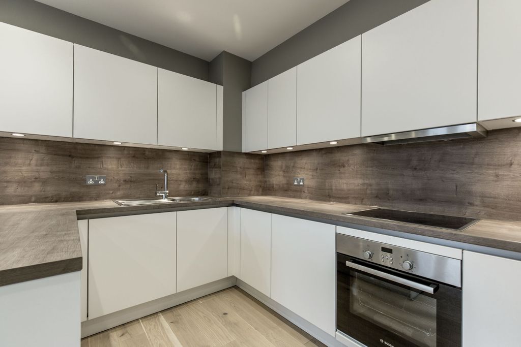 Property photo 1 of 11 Kitchen (Example)