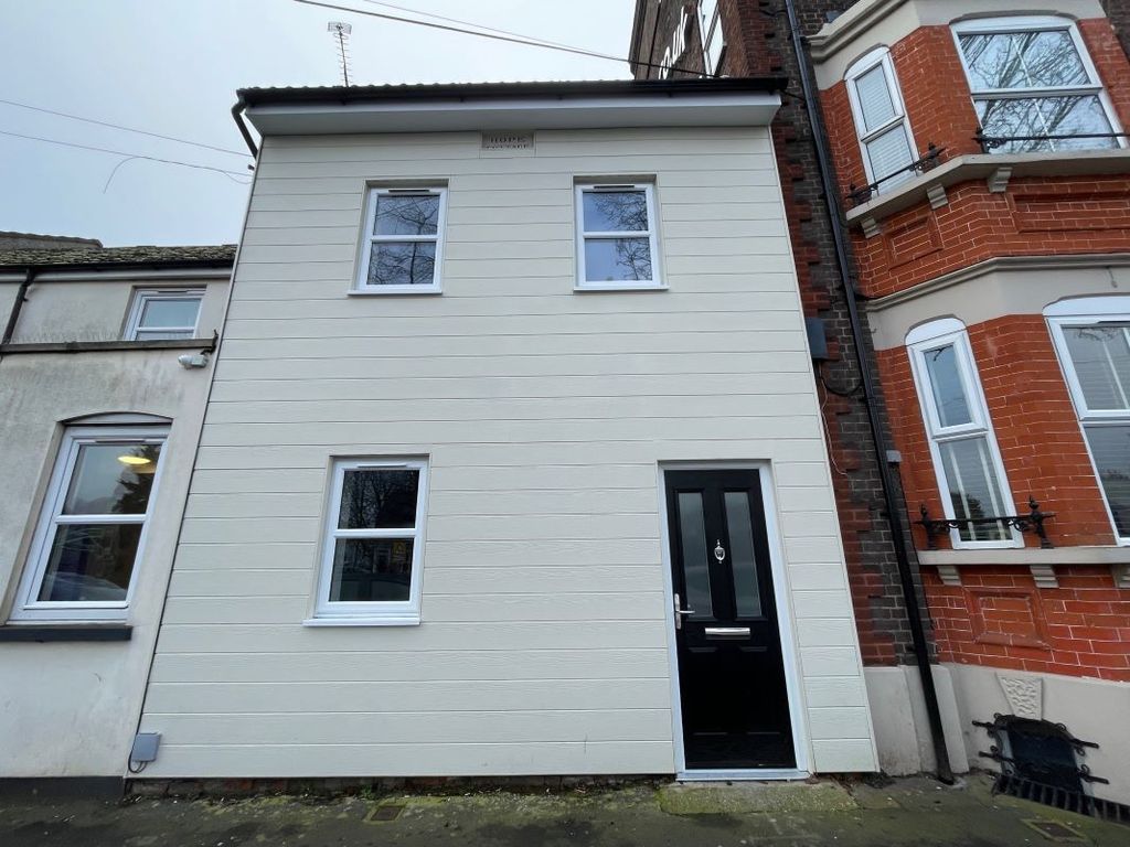 Property photo 1 of 22