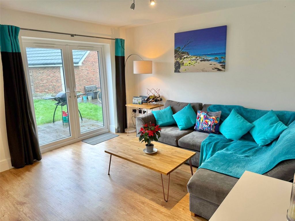 Property photo 2 of 15 Picture No. 24