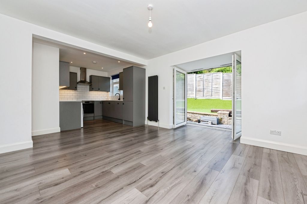 Property photo 2 of 12 Pbox-Img.Jpg
