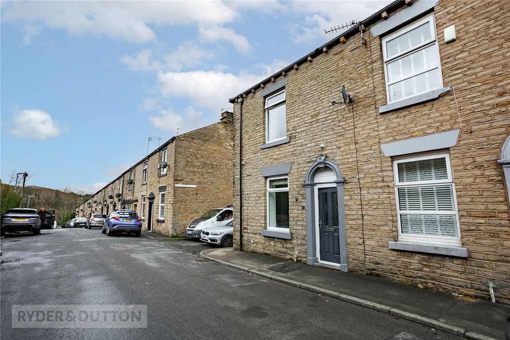 Property photo 1 of 21 Front