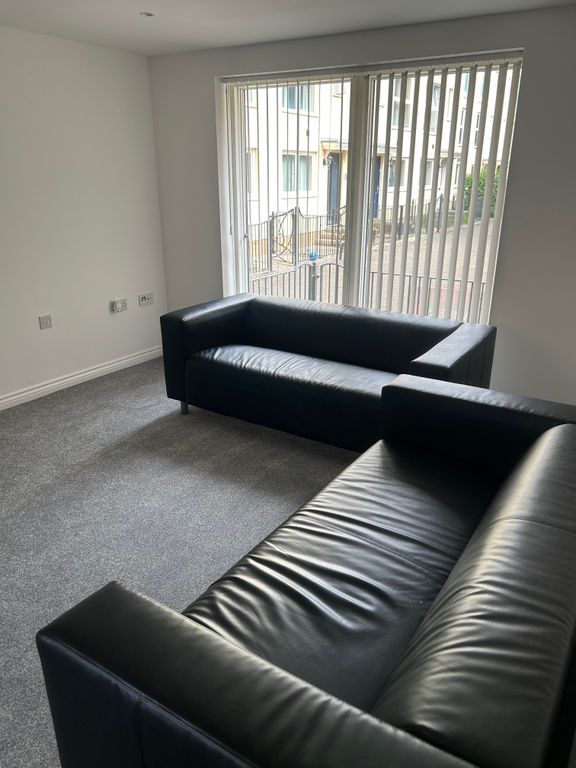 Property photo 3 of 12