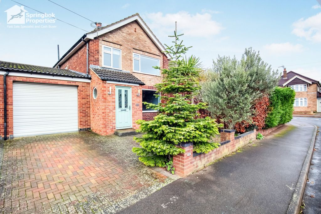 Property photo 1 of 19 Front View