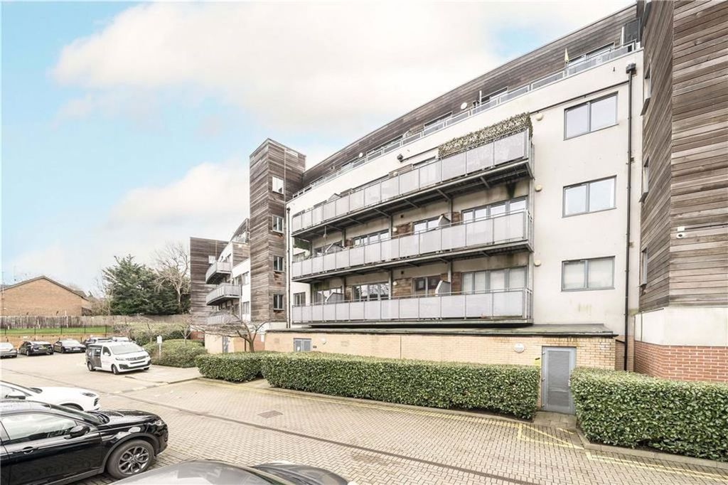 Property photo 1 of 8