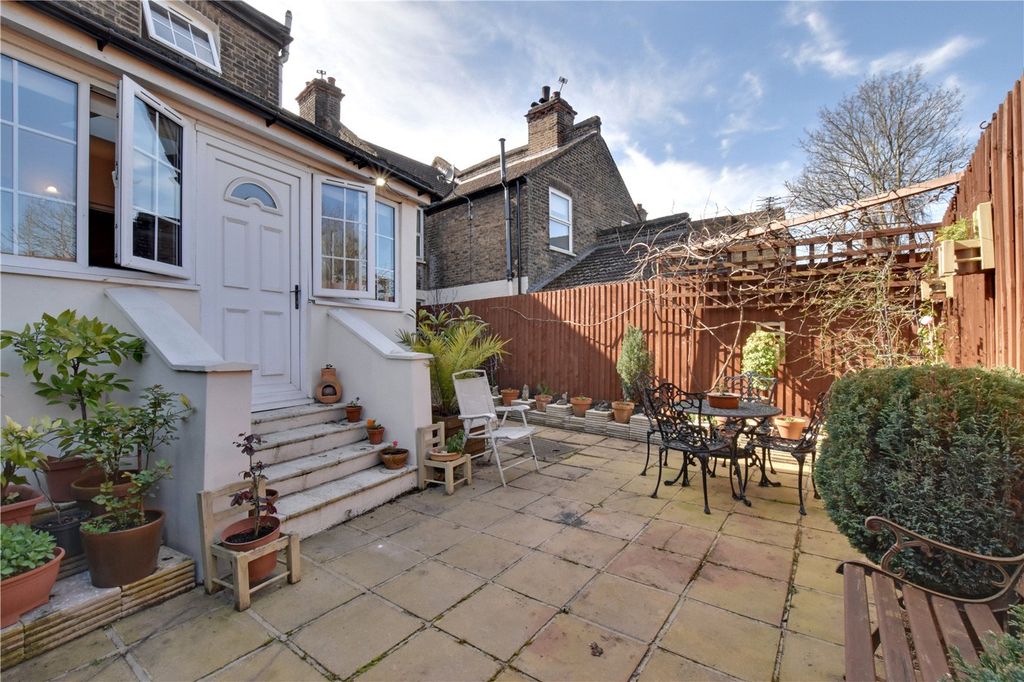 Property photo 3 of 18 Picture No. 07