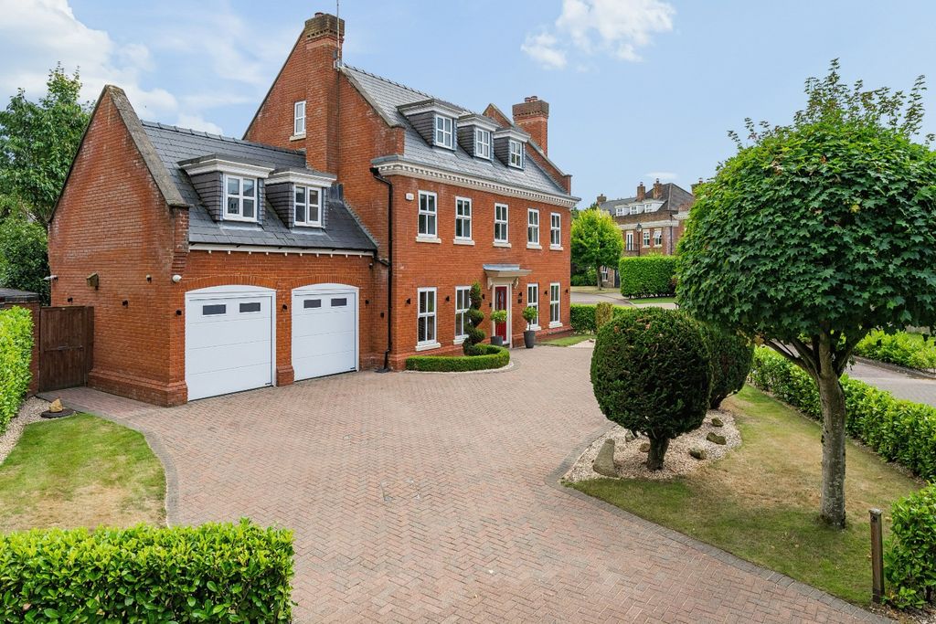 Property photo 2 of 51 4432753