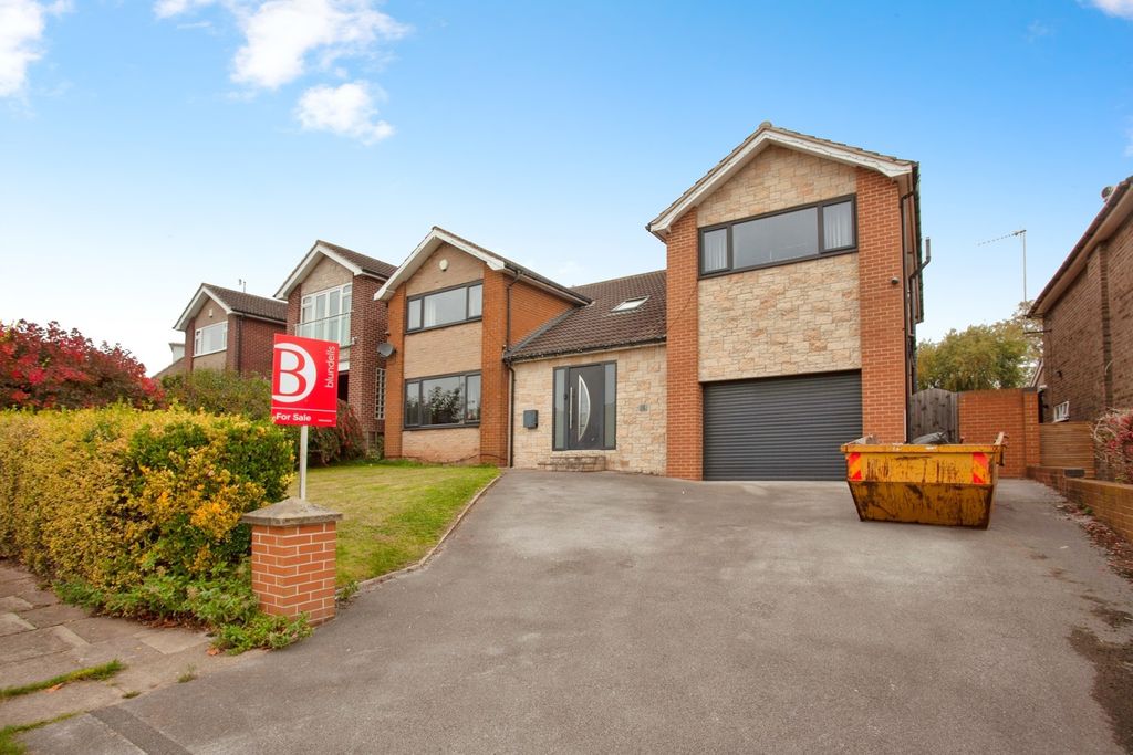 Property photo 1 of 29 Photo