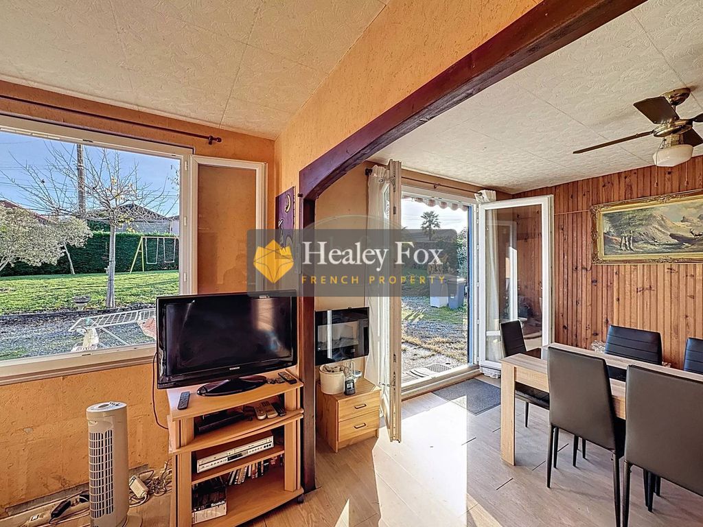 Property photo 3 of 11