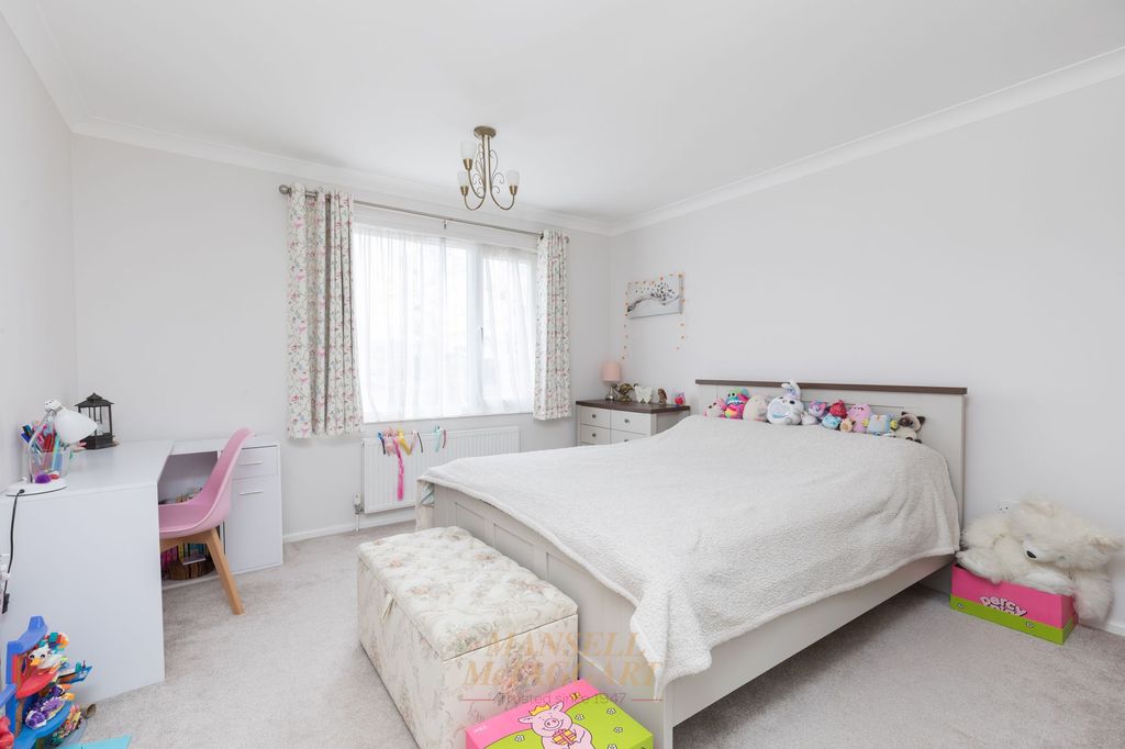 Additional image 18 of 4 bed detached house for saleArtel Croft, Crawley RH10