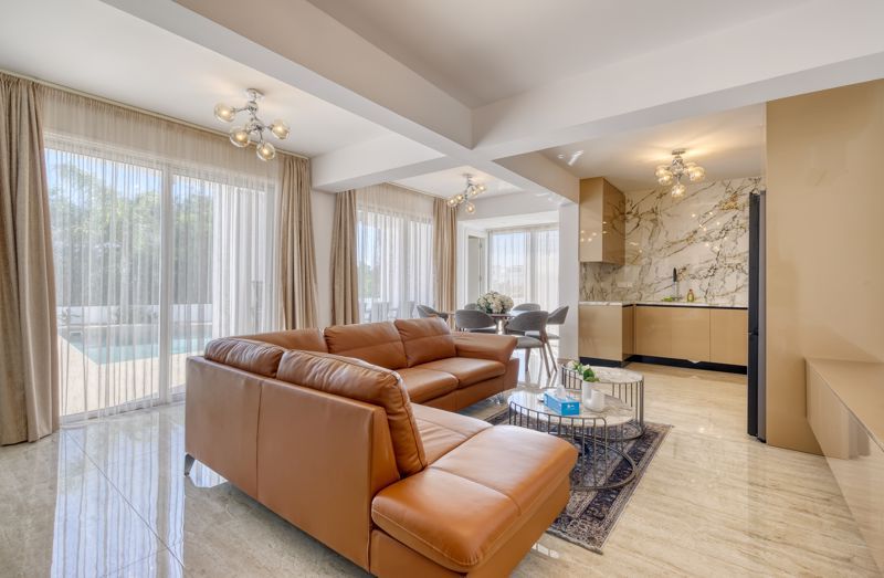 Property photo 3 of 30 Lounge, Kitchen,...