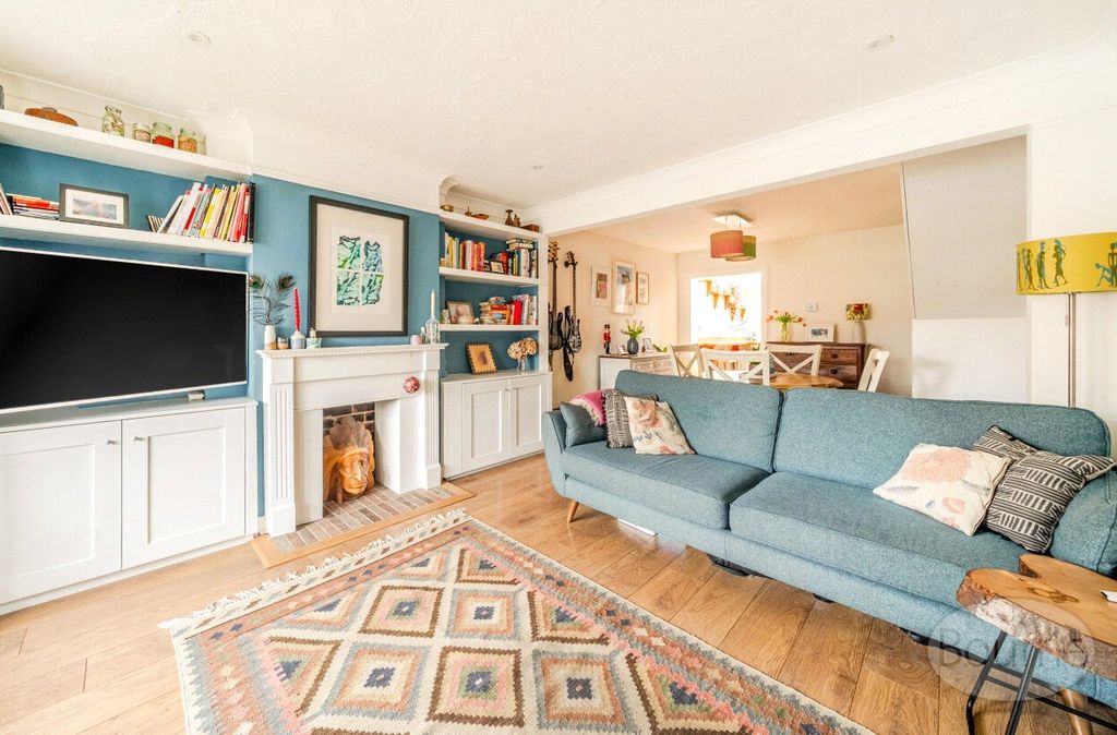 Property photo 2 of 16 Picture No. 30