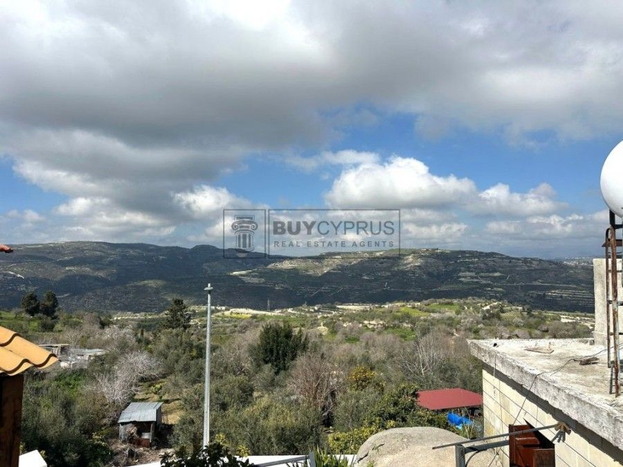 Property photo 3 of 23